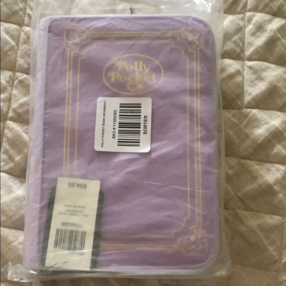 Poly pocket book cross body